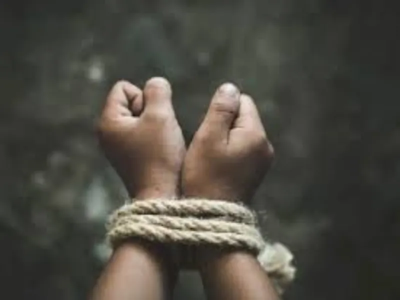 हरदोई: शादी का झांसा देकर बनाया बंधक, किया दुष्कर्म