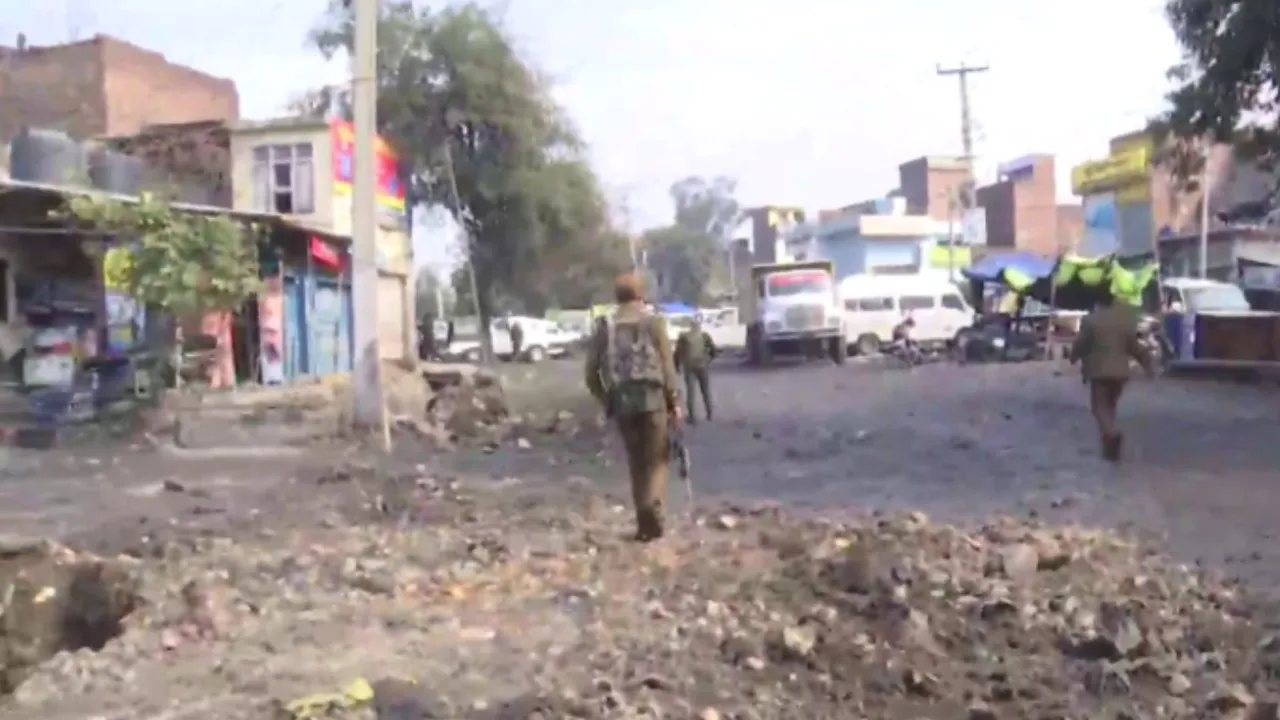 जम्मू कश्मीर के नरवाल में हुए दो धमाके, 6 लोगों के घायल होने की खबर