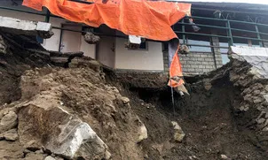 उत्तराखंड : आपदा के कगार पर है ‘बद्रीनाथ का द्वार’ जोशीमठ, बड़ी-बड़ी आ रही दरारें 