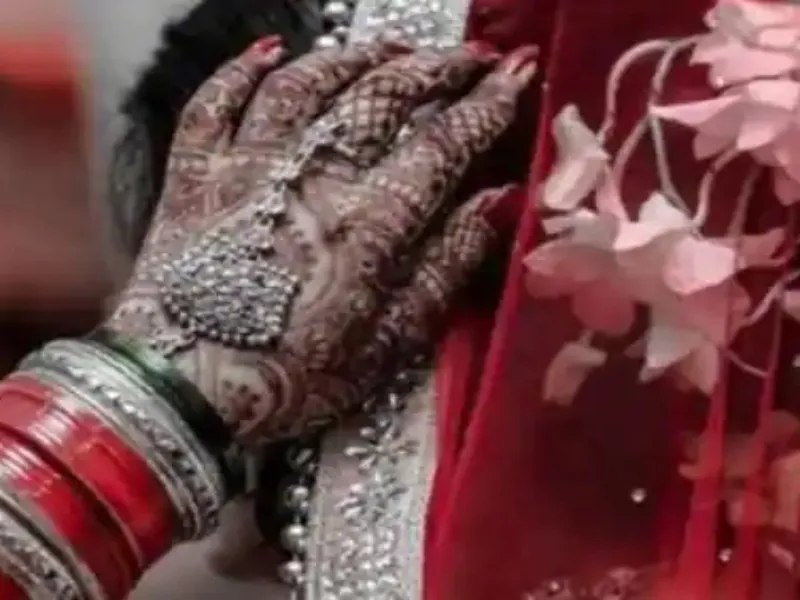 हरदोई: पति के साथ बाजार गई नवविवाहिता प्रेमी संग फरार