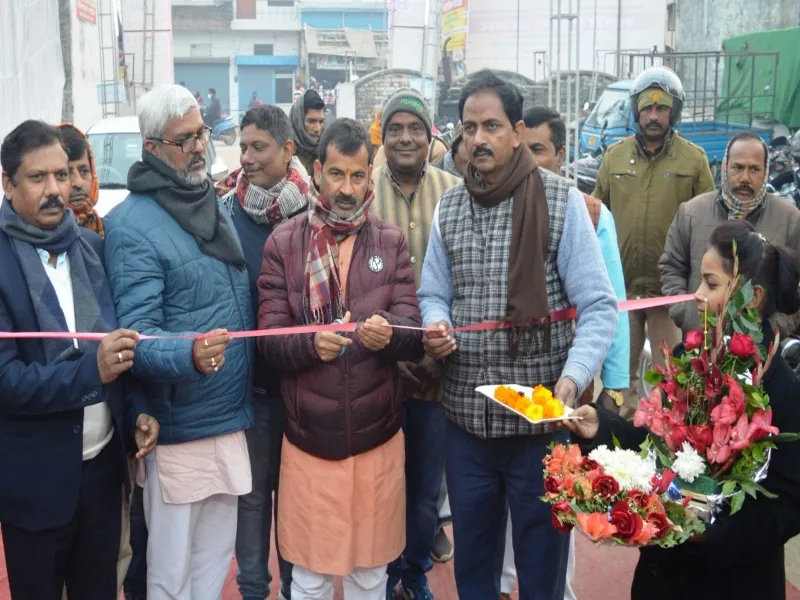 अयोध्या: गांधी शिल्प बाजार का महापौर ने किया उद्घाटन 