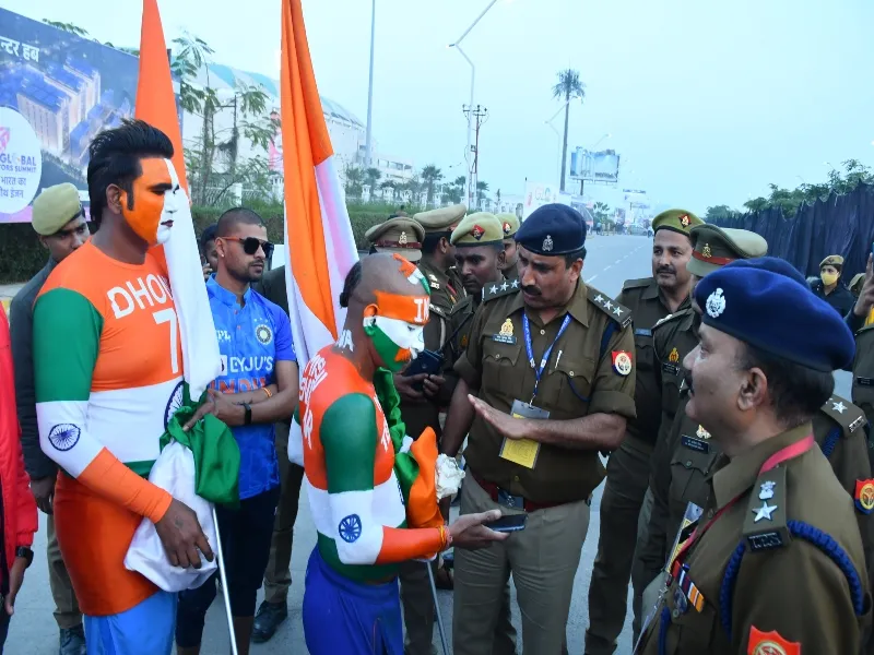 IND vs NZ 2nd T20 : मास्टर-ब्लास्टर सचिन के सुपर फैन सुधीर पहुंचे इकाना स्टेडियम, बढ़ाएंगे भारत का हौसला    