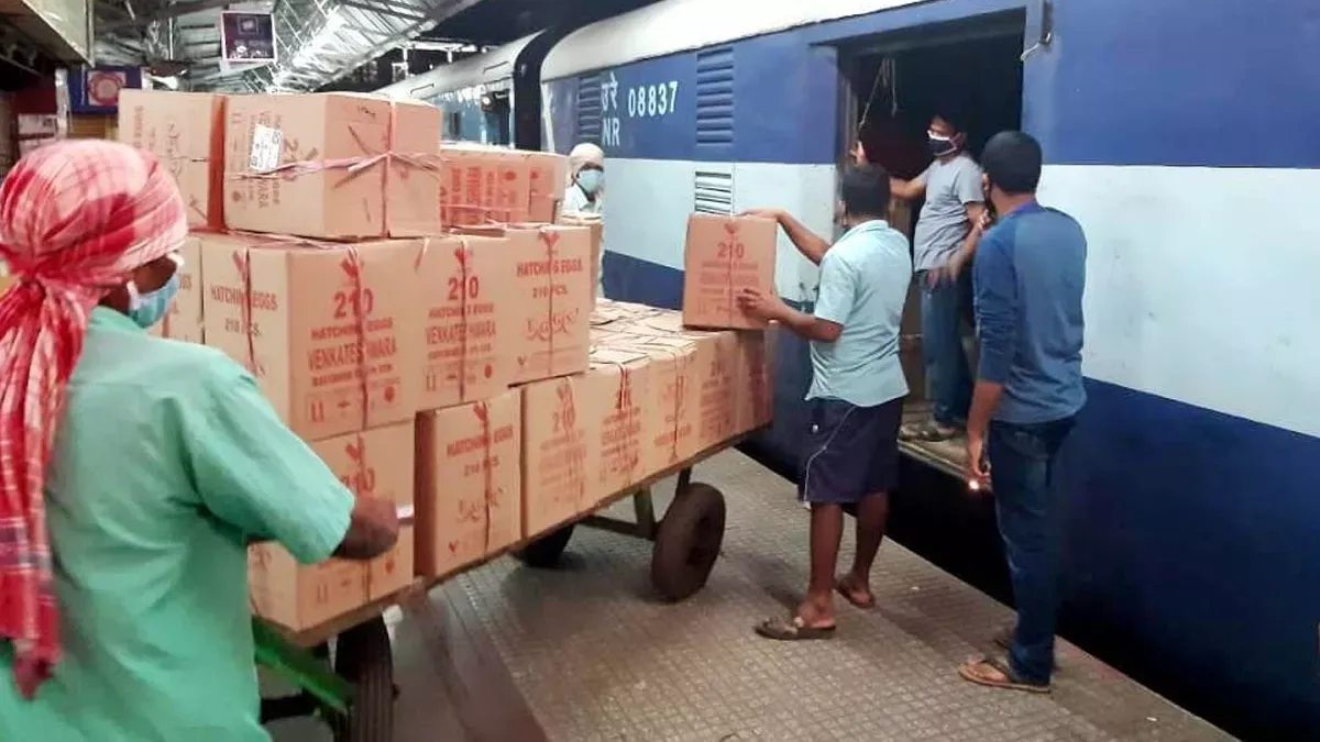 बरेली: गणतंत्र दिवस पर सुरक्षा के चलते ट्रेनों में नहीं ले जा सकेंगे पार्सल, चार दिन के लिए लगी रोक