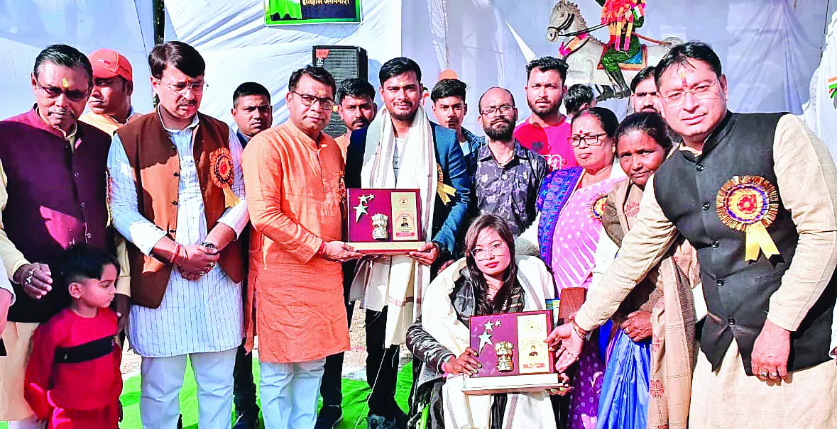 रुद्रपुरः धूमधाम से मनाई नेताजी सुभाष चंद्र बोस की 126वीं जयंती