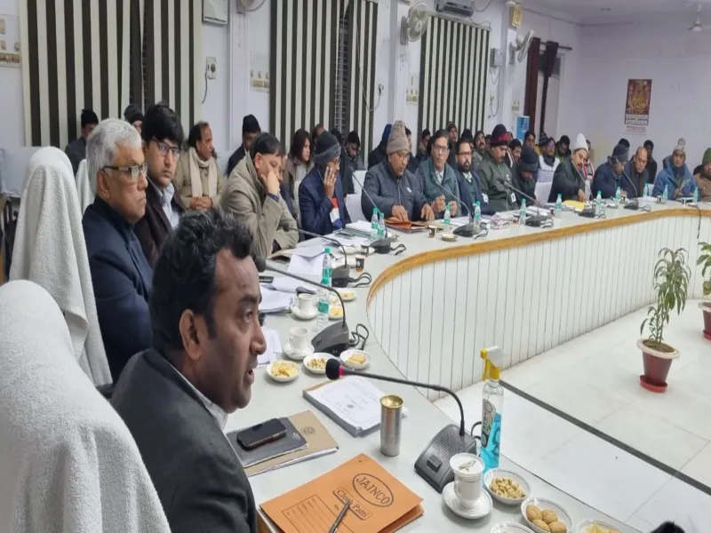 अयोध्या: निर्माणाधीन कार्यों को जल्द पूरा कराने के डीएम ने दिए निर्देश 