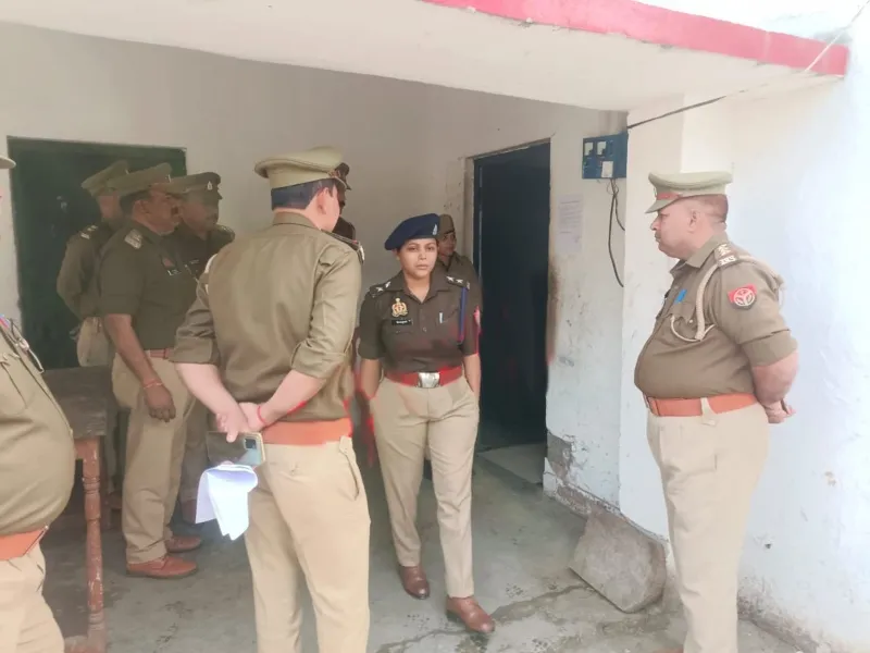 हरदोई: पिहानी कोतवाली का निरीक्षण करने पहुंचीं सीओ, टॉप-10 अपराधियों की खंगाली कुंडली