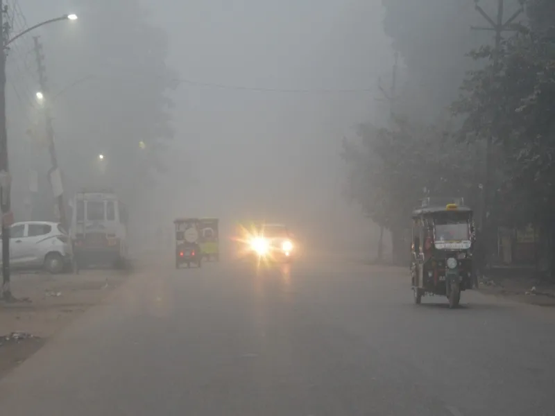 हरदोई: सीजन का सबसे ठंडा दिन रहा सोमवार, 4.5 डिग्री पर लुढ़का पारा 