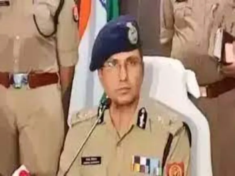 Breaking News: अलाया अपार्टमेंट हादसे पर बोले पुलिस कमिश्नर- मलबे में अब किसी के होने की उम्मीद नहीं 