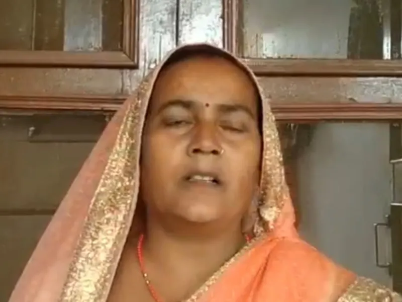 हरदोई: आंखों में मिर्च झोंककर महिला से बदमाशों ने की लूट
