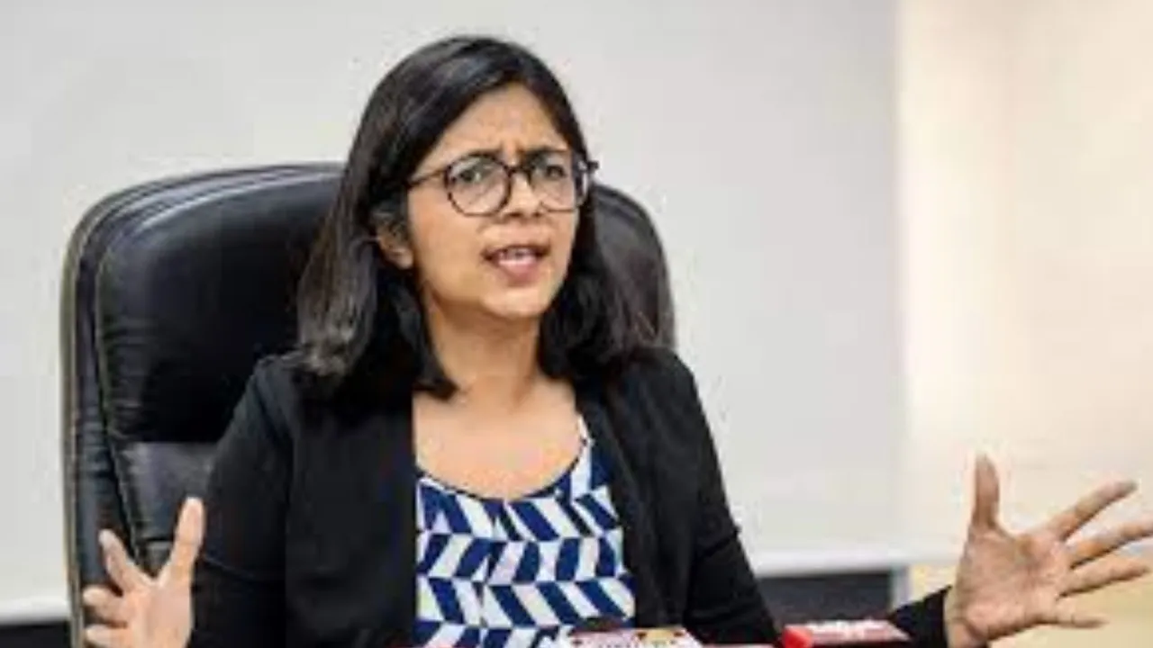 दिल्ली में महिला आयोग की अध्यक्ष सुरक्षित नहीं, तो हाल सोच लीजिए!