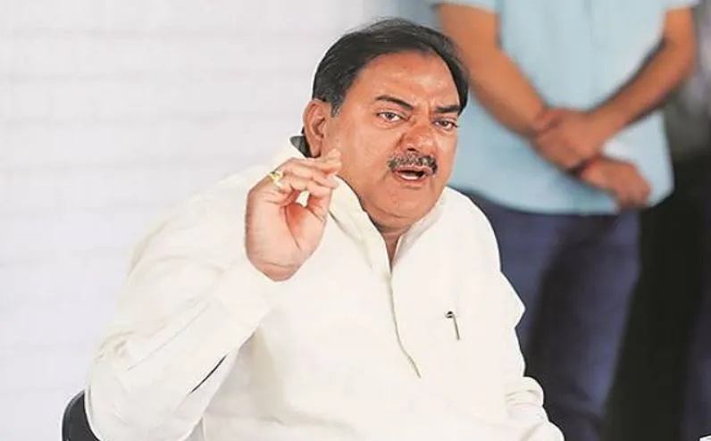 बेरोजगारी को लेकर हरियाणा सरकार पर बरसे चौटाला, बोले- स्थाई नौकरियां देने के सारे रास्ते किए बंद