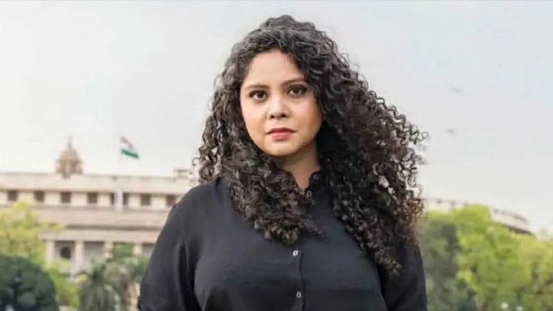 पत्रकार राणा अय्यूब को सुप्रीम कोर्ट से नहीं मिली राहत, याचिका पर फैसला सुरक्षित