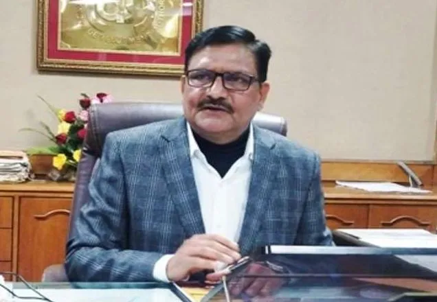 बरेली: डीएम ने आबकारी सहायक नरेंद्र कोहली को कलेक्ट्रेट से हटाया, तहसील सदर भेजा