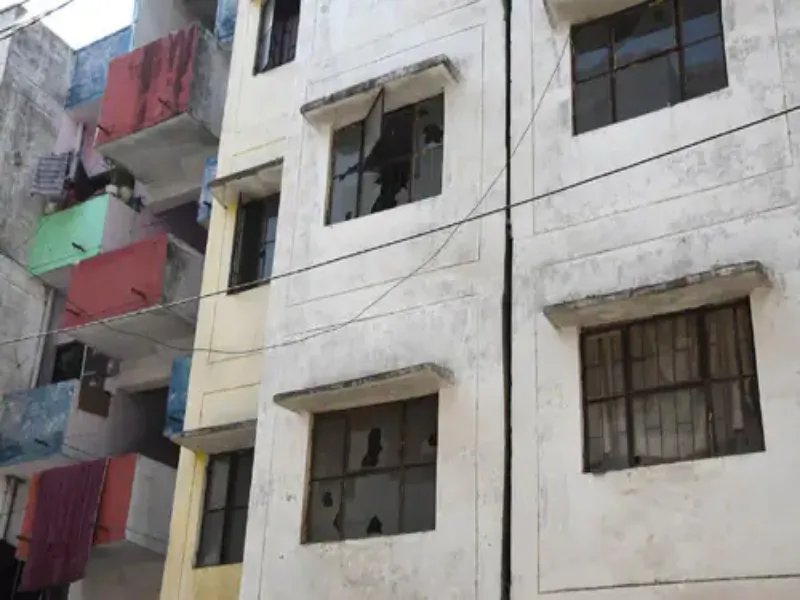 हरदोई में तीन मंजिला इमारत से फेंक कर युवक की हत्या करने का आरोप 
