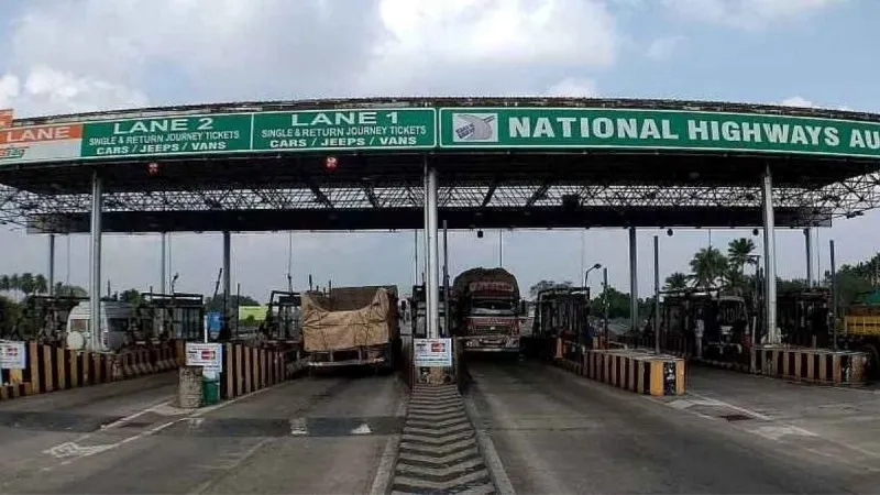 दोषपूर्ण फास्टैग, टोल प्लाजा पर उपयोगकर्ताओं से जुर्माना वसूलने पर आंकड़ा उपलब्ध नहीं: NHAI