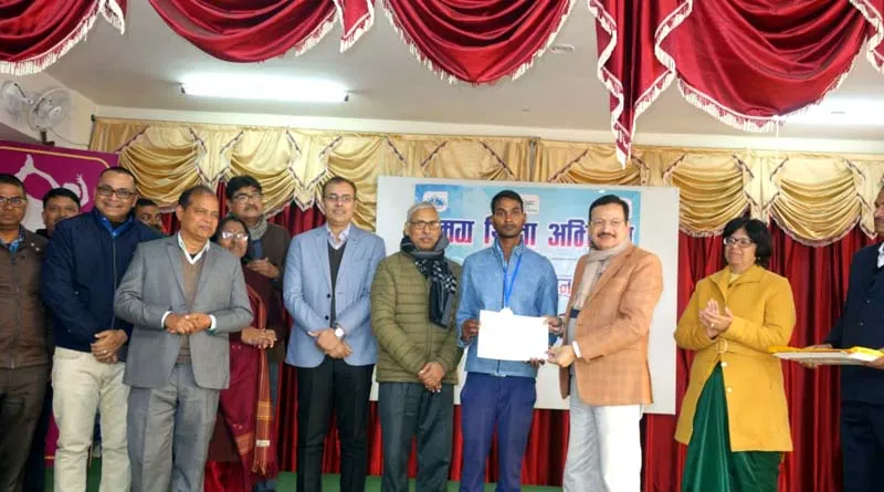 Ramsa Science Exhibition: आग से बिजली बनी और जल गया बल्ब, गणित टीएलएम को देख जेडी हुए हैरान, बाल वैज्ञानिकों की प्रतिभा ने मनमोहा 