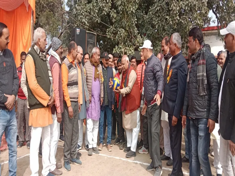 खिलाड़ियों से मिलती है एकता की प्रेरणा :सांसद 