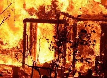 उत्तरकाशी: बड़कोट में 4 मकानों में लगी आग 