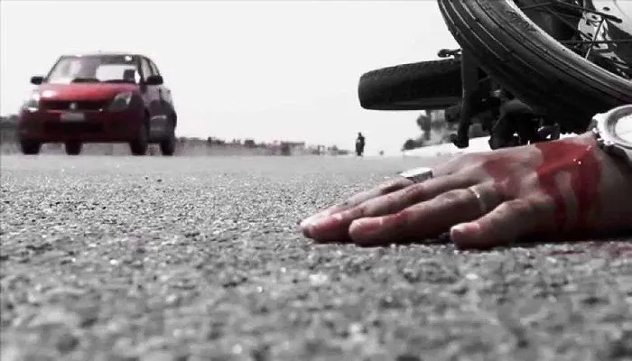 शाहजहांपुर: वाहन की टक्कर से बाइक सवार की मौत, चालक फरार