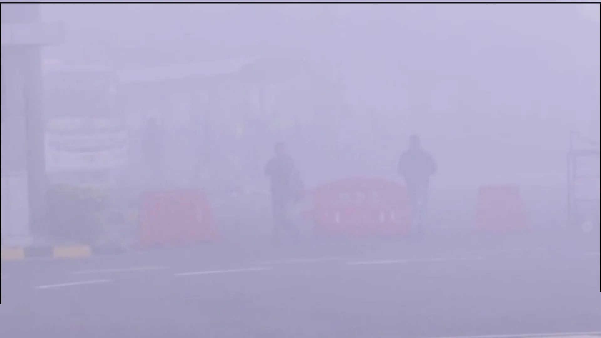 घने कोहरे में सड़कें गुम! उत्तर भारत में कड़ाके की ठंड का सितम, दिल्ली-NCR में जीरो विजिबिलिटी