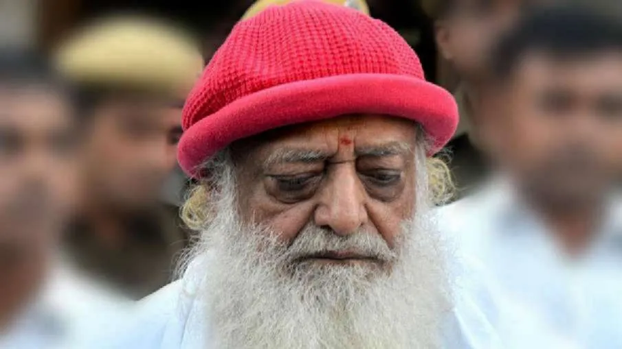 महिला शिष्या से दुष्कर्म मामले में आसाराम बापू दोषी करार, कल होगा सजा का ऐलान