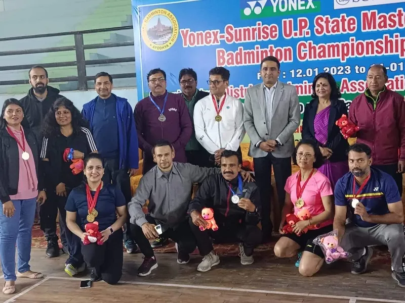 अयोध्या : राज्य मास्टर्स बैडमिंटन में कानपुर को 10 स्वर्ण पदक