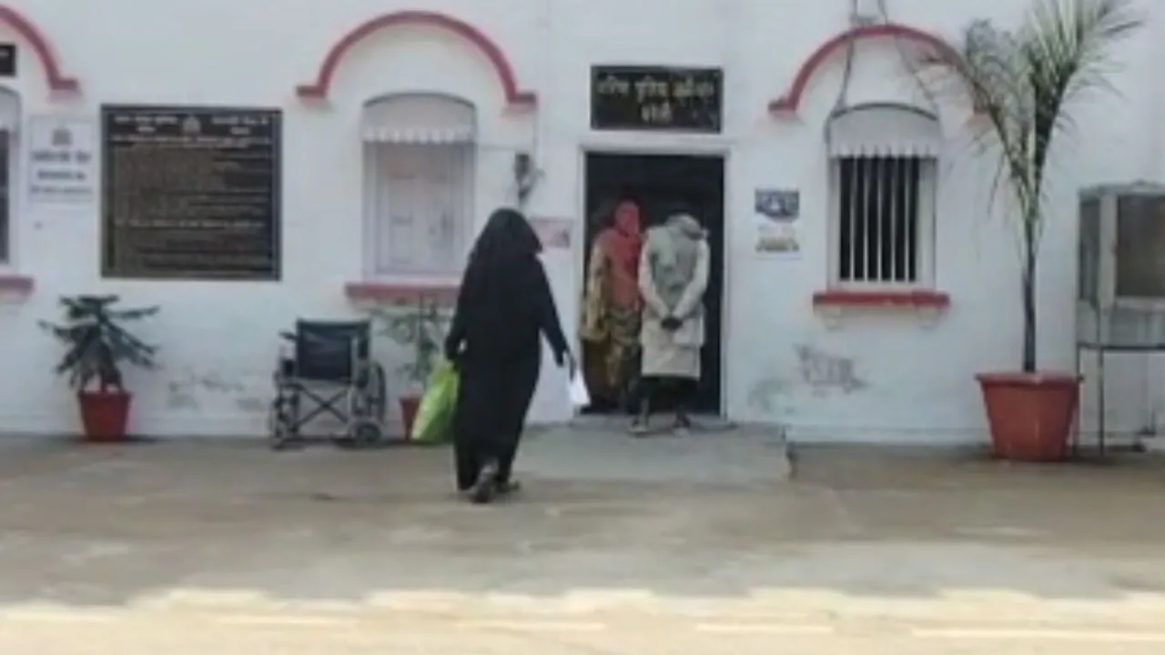 बरेली : महिला ने जेठ पर लगाया रेप का आरोप, कहा- दहेज के लिए कर रहे प्रताड़ित, SSP से लगाई न्याय की गुहार