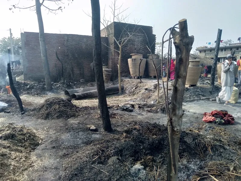 बहराइच : अज्ञात कारणों से लगी आग में सात मकान जले
