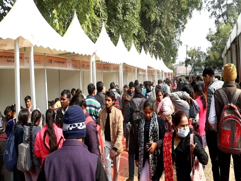 Rojgar Utsav: मंत्री के सामने ही युवाओं ने खोल दी रोजगार मेले की पोल, बयां किया दर्द