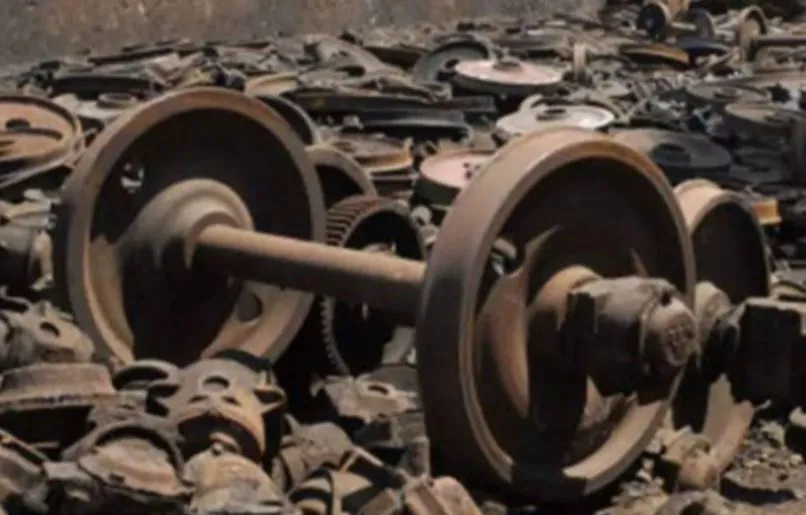 रेलवे का लोहा बेचे जाने का मामला: बर्तन व्यापारी के प्रतिष्ठान पर पहुंची RPF, CCTV खंगाले...छानबीन में जुटी