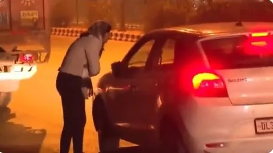 Video: मालीवाल को कार से घसीटने का मामला : पुलिस ने घटना की सीसीटीवी फुटेज की बरामद 