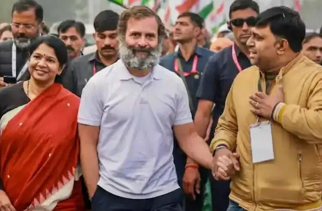 भारत जोड़ो यात्रा: कांग्रेस समर्थक ढोल की थाप और देशभक्ति गीत गाते हुए उत्तर प्रदेश पहुंचे