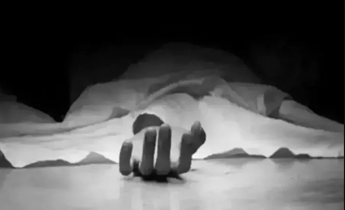 शाहजहांपुर: संदिग्ध अवस्था में खेत पर मिला युवक का शव, हत्या की आशंका