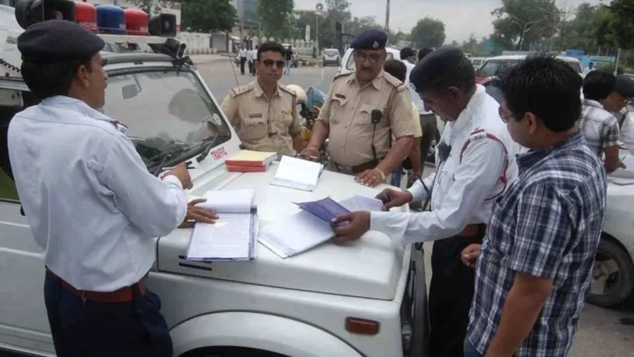 हल्द्वानीः फोटो खींचो, अपलोड करो और कटवा दो नियम तोड़ने वालों का चालान 