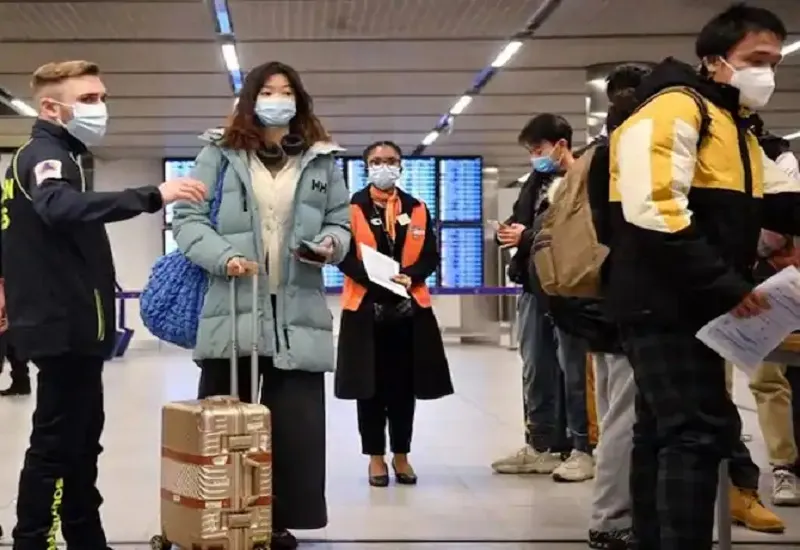 Covid-19 in China : चीन ने जापान और दक्षिण कोरिया के नागरिकों को वीजा जारी करना किया बंद