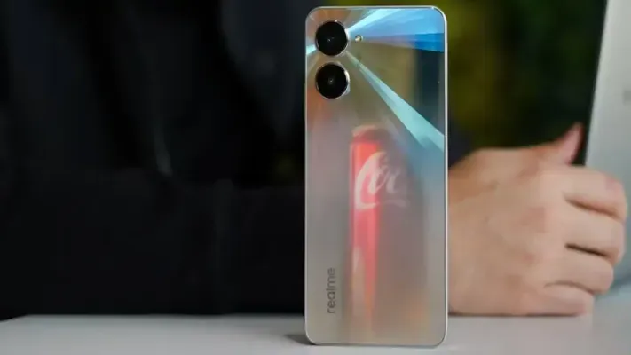 स्मार्टफोन लॉन्च करने की तैयारी में Coca-Cola? realme का मिला साथ, जानिए क्या है कंपनी का प्लान
