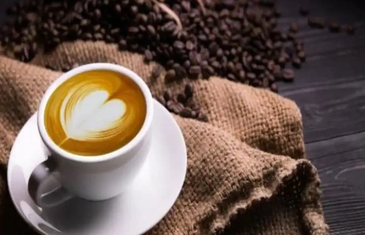 क्या खाली पेट कॉफी पीने से सेहत को हो सकता है नुकसान?, यहां जानें एक्सपर्ट की राय