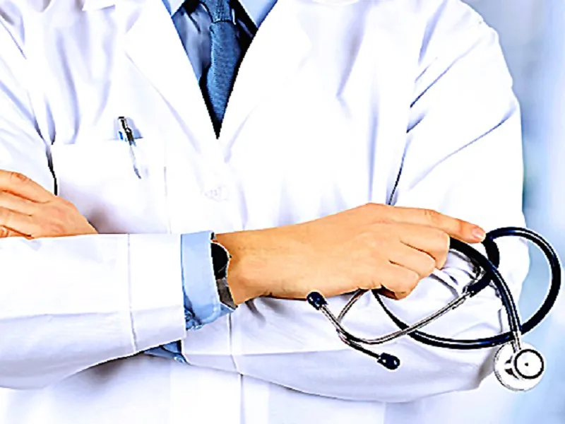 लखनऊ : एक बार फिर फर्जी डॉक्टरों पर कार्रवाई की तैयारी