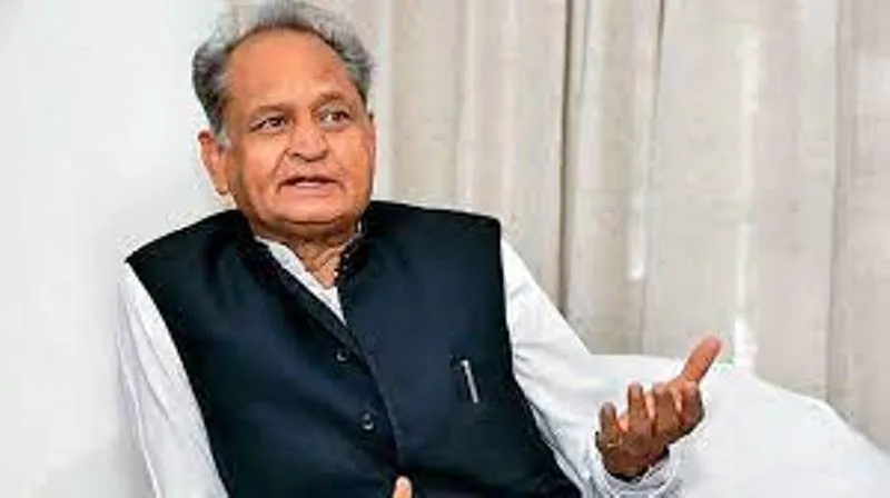 पेपर लीक प्रकरण में कोई नेता या अधिकारी शामिल नहीं, दोषियों के खिलाफ कड़े कदम उठाए: गहलोत 