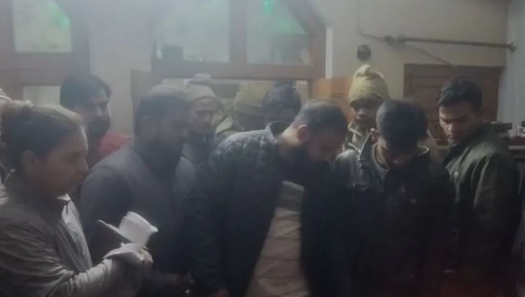 बरेली: घर में खून से लथपथ मिला बुजुर्ग महिला का शव, मौके पर पहुंची फॉरेंसिक टीम 