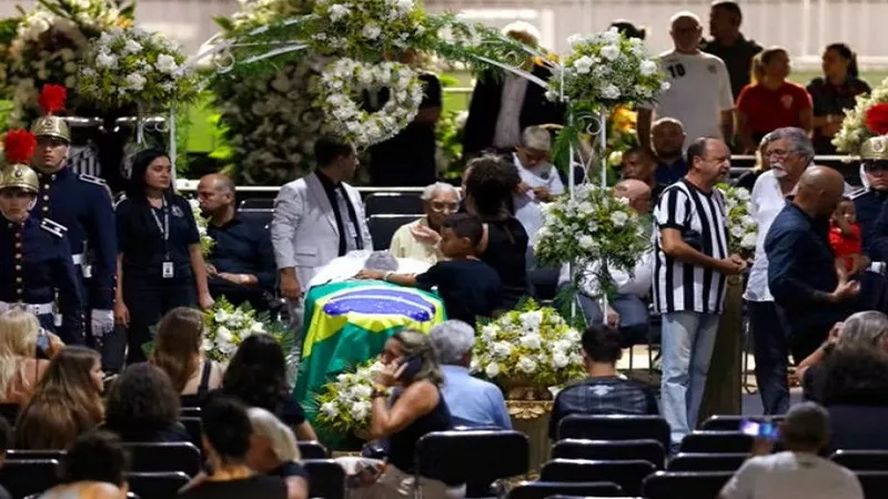 सांतोस के कब्रिस्तान में हुआ पेले का अंतिम संस्कार, इसी शहर को दिलाई थी एक नई पहचान 