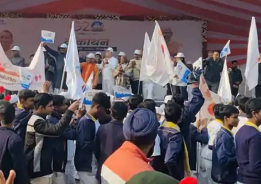 रन फॉर  G-20: सीएम योगी ने जी-20 वॉकाथॉन को दिखाई हरी झंडी, लगे वंदे मातरम' के नारे, हजरतगंज में लगा जाम