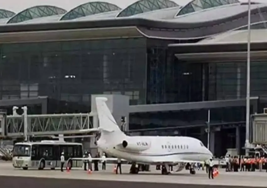 Lucknow Airport को बम से उड़ाने की धमकी देने वाला युवक गिरफ्तार, पूछताछ में जुटी पुलिस 