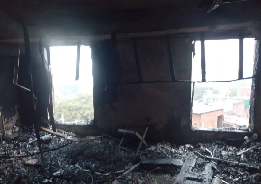 Breaking News: कानपुर के होटल लीजेंड में लगी भीषण आग, दमकल की कई गाड़ियां मौके पर पहुंची