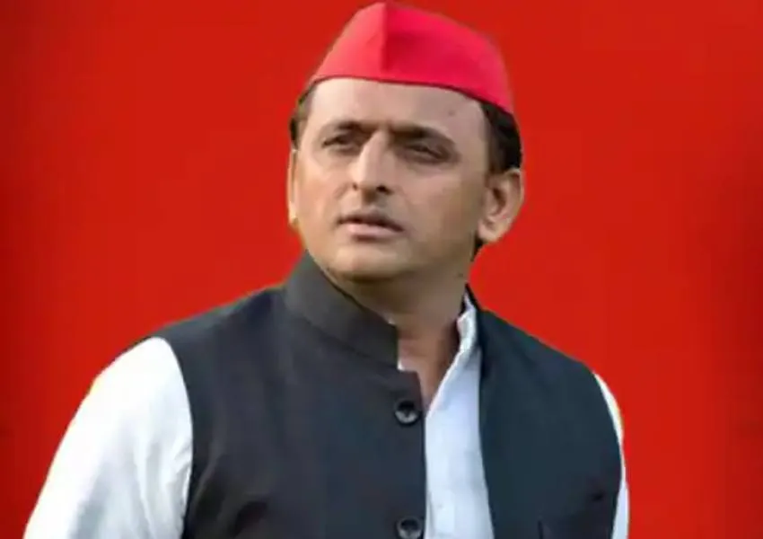 Twitter War के बाद अखिलेश ने Social Media को लेकर बदली रणनीति, अब नई टीम संभालेगी कमान