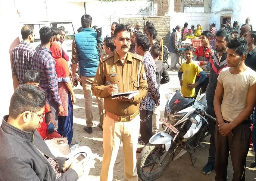 बहराइच में सिलेंडर विस्फोट से उड़े तीन मकान, किशोरी की मौत, तीन घायल  