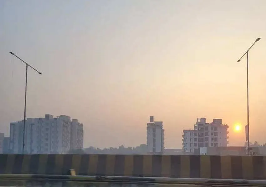 UP Weather Update: बर्फीली हवाओं के चलते पश्चिमी यूपी में तेजी से गिरा पारा, जानिए मौसम का हाल