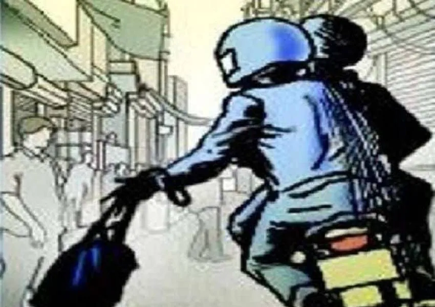 सुल्तानपुर: असलहे की दम पर बैंककर्मी से लूटा कैश और Laptop, पुलिस के लिए चुनौती बनी वारदात