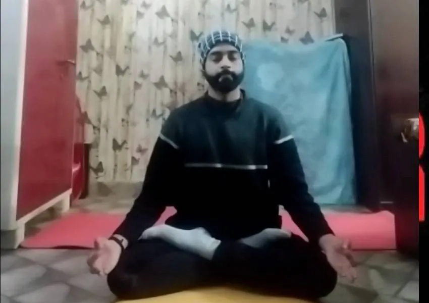योग हमारे ऋषियों मुनियों का अनमोल उपहारः कुलपति 