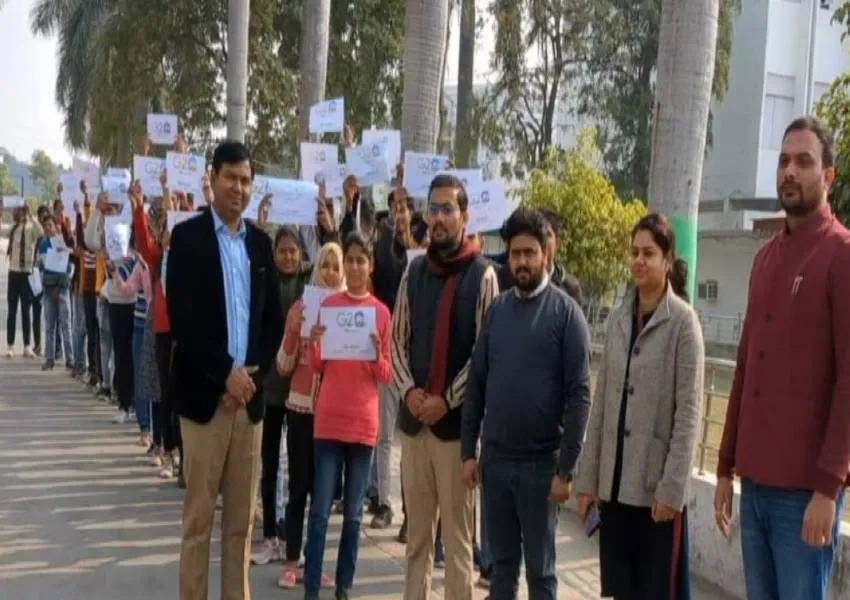 अयोध्या: G-20 को लेकर छात्र-छात्राओं को किया जागरूक 